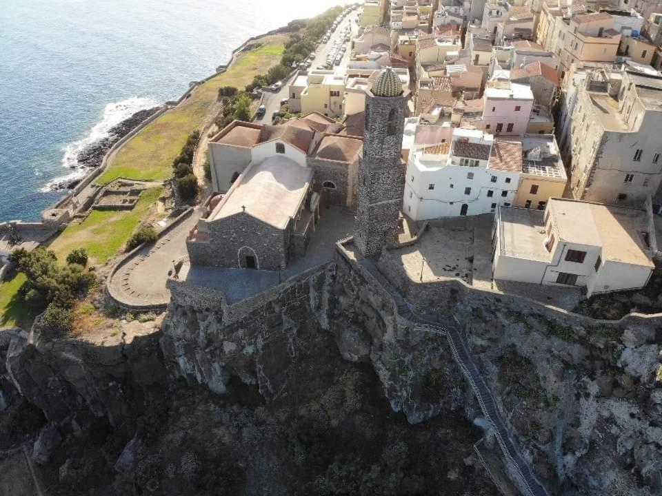 “Cielo E Mare”, Casetta Nel Cuore Del Borgo Antico / “Sky & Sea”, Charming In The Heart Of Old Village Castelsardo Extérieur photo