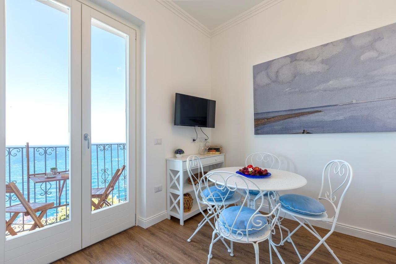 “Cielo E Mare”, Casetta Nel Cuore Del Borgo Antico / “Sky & Sea”, Charming In The Heart Of Old Village Castelsardo Extérieur photo