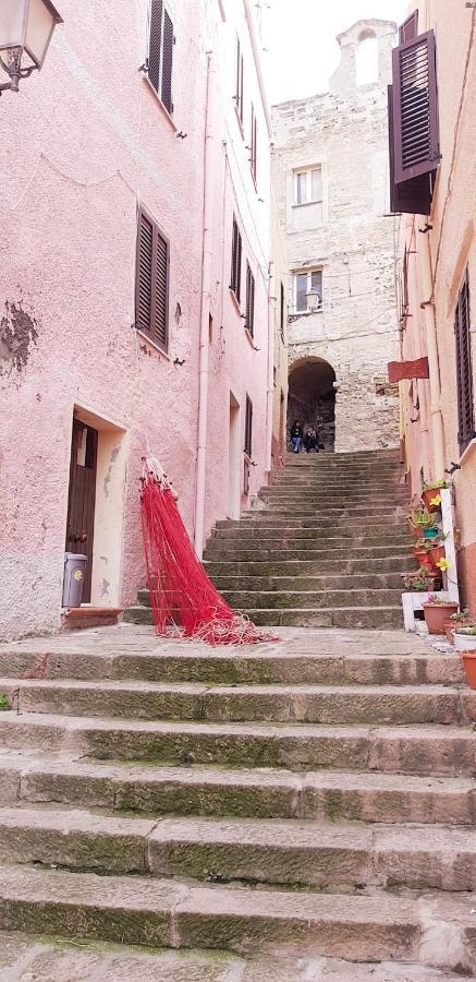 “Cielo E Mare”, Casetta Nel Cuore Del Borgo Antico / “Sky & Sea”, Charming In The Heart Of Old Village Castelsardo Extérieur photo
