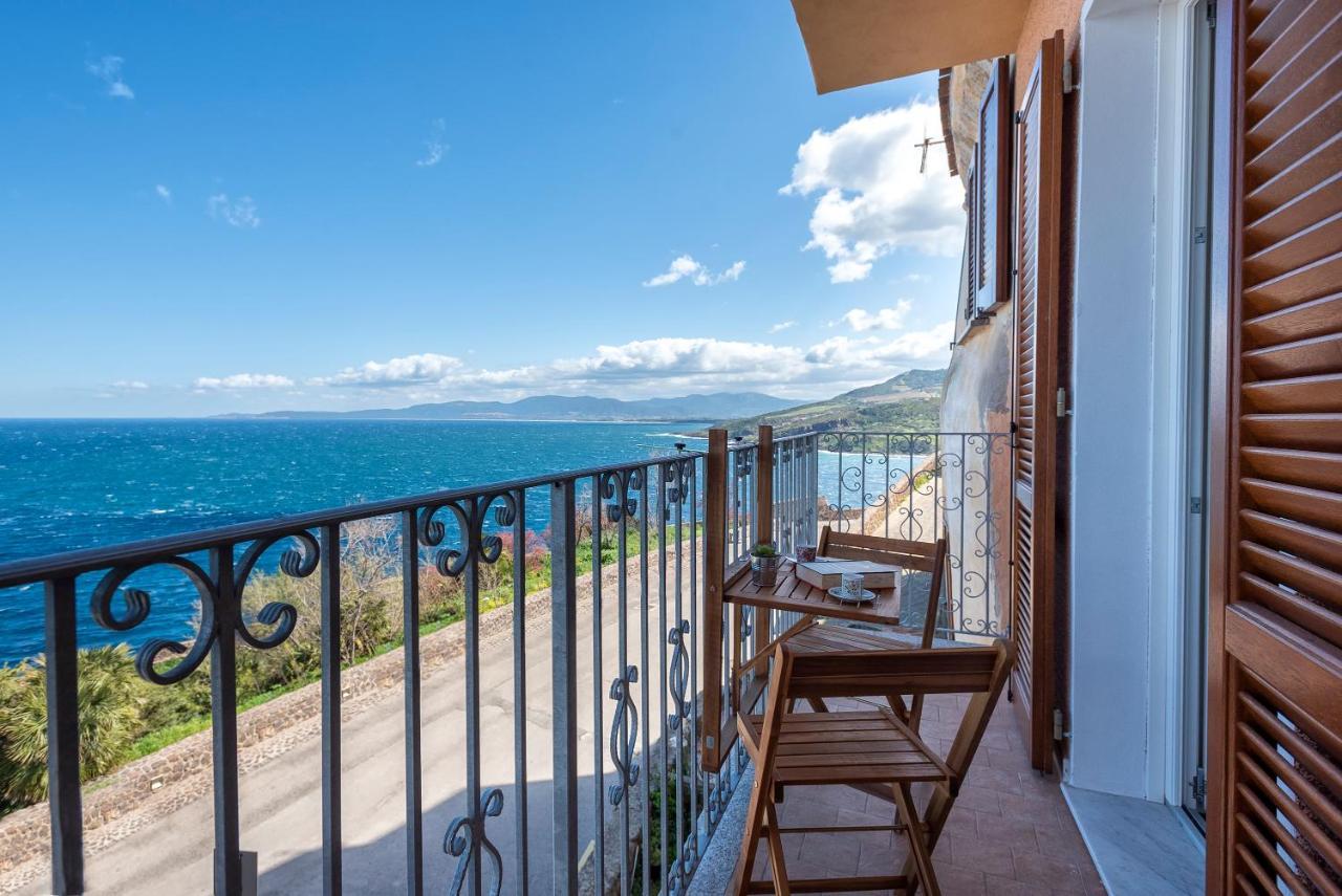 “Cielo E Mare”, Casetta Nel Cuore Del Borgo Antico / “Sky & Sea”, Charming In The Heart Of Old Village Castelsardo Extérieur photo