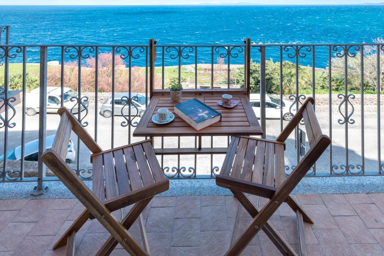 “Cielo E Mare”, Casetta Nel Cuore Del Borgo Antico / “Sky & Sea”, Charming In The Heart Of Old Village Castelsardo Extérieur photo